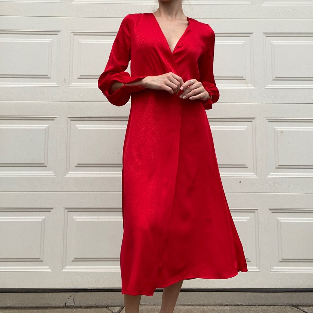 H&M Red Silky Animal Print Loose Fit Dress